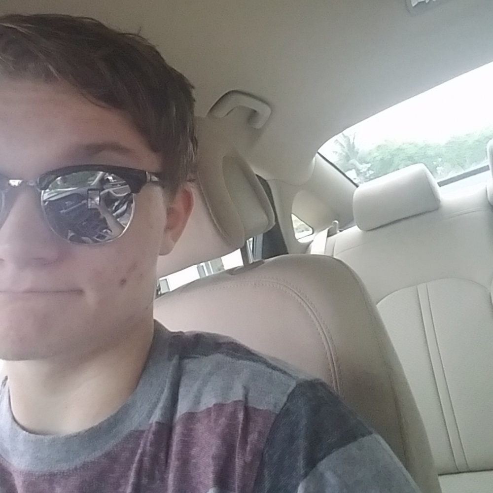 Meet your Posher, Greyson